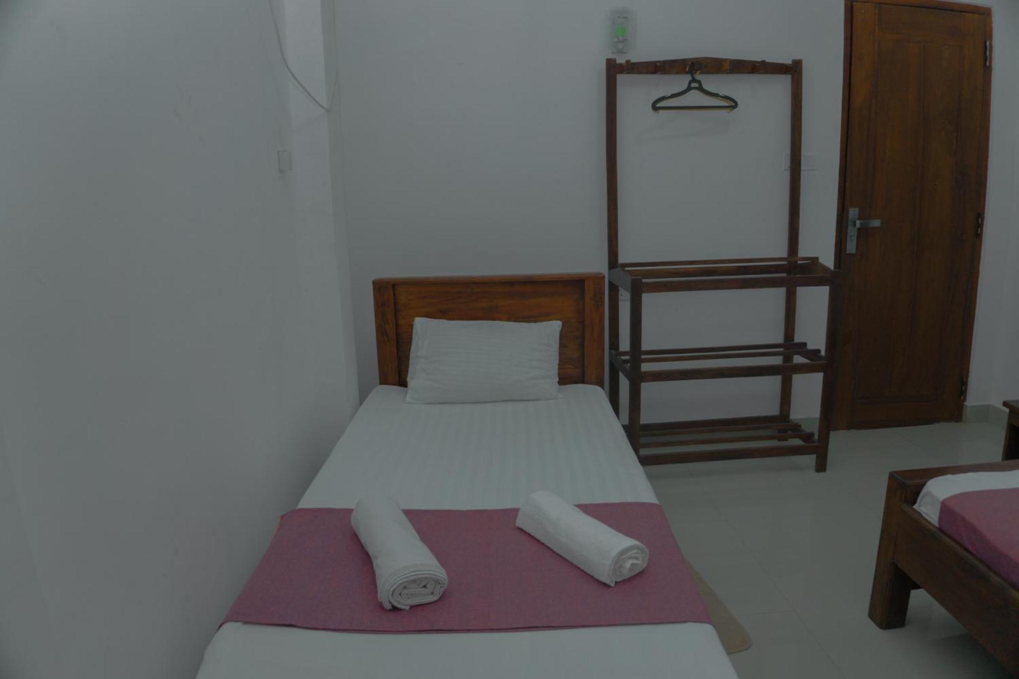 Wilpattu Restaurant & Guest House Pahala Maragahawewa ภายนอก รูปภาพ
