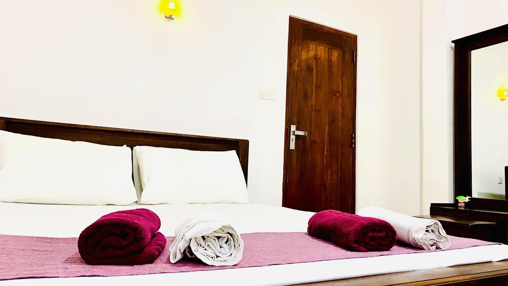 Wilpattu Restaurant & Guest House Pahala Maragahawewa ภายนอก รูปภาพ